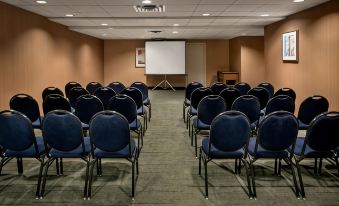 Hampton Inn & Suites Milwaukee-Downtown