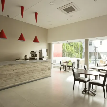 Regency Way Montevideo Hotel