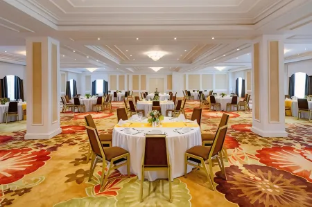 Sheraton Samoa Aggie Grey's Hotel & Bungalows