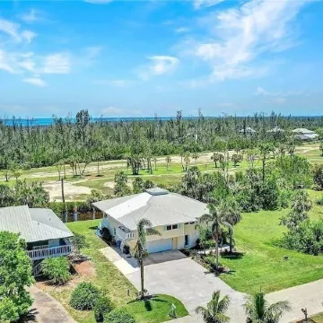 The Clubhouse - Fish, Bike and Relax in this spacious Home with a Hot Tub
