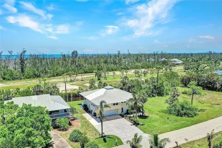 The Clubhouse - Fish, Bike and Relax in this spacious Home with a Hot Tub