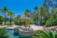 La Casita De Poway in San Diego, super close to great hiking trails.