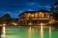 The Serai Bandipur - Pools