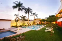 Hotel Puerta Del Sol Guadalajara - Pools