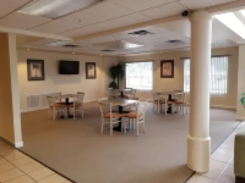 Allure Suites of Fort Myers Hotels in Lee County