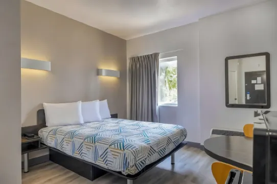 Motel 6 Cedar Park, TX