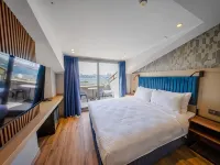 ذا بالم بوسفوروس هوتل Hotels near رصيف ميناء الحريم