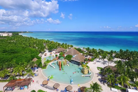 Family Selection at Grand Palladium Kantenah Resort & Spa - All Inclusive