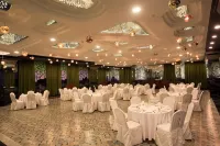 Humming Bird Hotel & Banquet Hotels in Anand