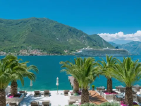 Hotel Forza Terra Hotels in Dobrota