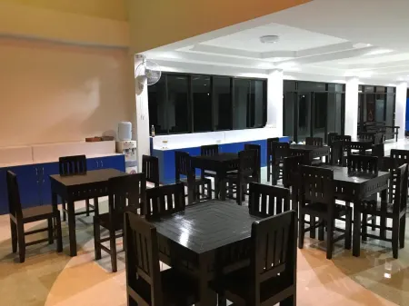 @ RocKo Hotel Отели рядом с достопримечательностью «Clock Tower roundabout»