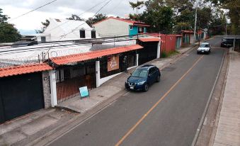 Trebol Amarillo Bed & Breakfast