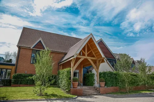 The Swan, Streatley, Berkshire Hotels in Pangbourne