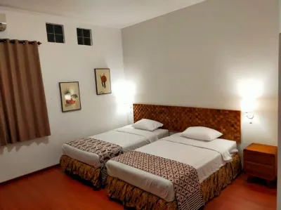 Hotel Puri Laras 加布棉住宿飯店