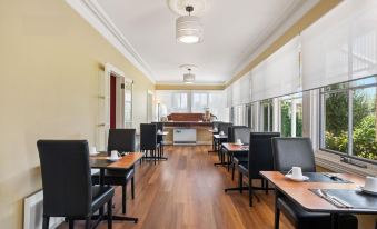 Clydesdale Manor