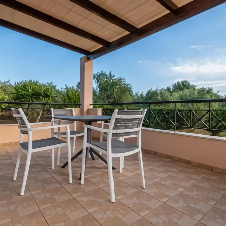 Lagouvardos Apartments