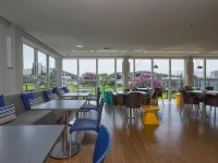 Le Canard Joinville Hotel a Joinville
