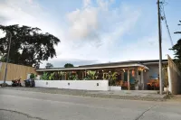 Guni Guni Hostel Отели в г. 