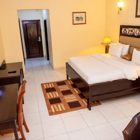 DEES HOTELS APARTMENTS AND SUITES
