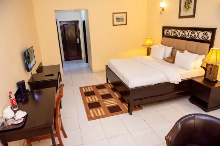 DEES HOTELS APARTMENTS AND SUITES Отели рядом с Аэропорт Муртала Махаммед