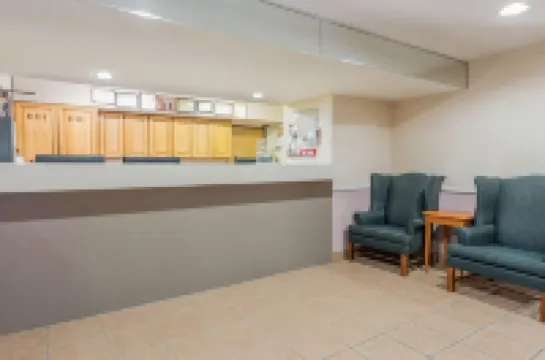 Super 8 by Wyndham St. Charles Hotels in Saint Charles