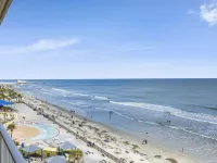 Beautiful Beachfront Resort Condo Отели рядом с достопримечательностью «Бич Стрит»