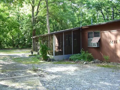 Two Bedroom Vacation House ~ Walking Distance To Crater Of Diamonds Hotels near Crater of Diamonds State Park