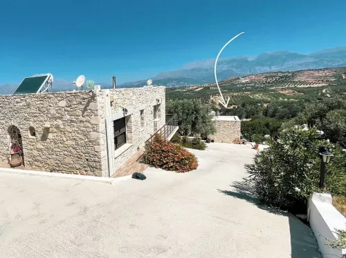 Fantastic sea view villa with heated pool & roof terrace | 6 guests