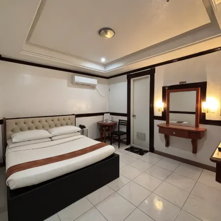 Golden Palace Hotel