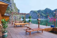 Lan Ha Floating Homestay Hotels in Cát Hải