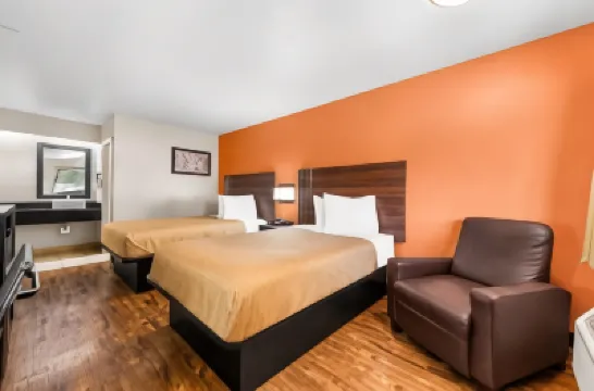 Econo Lodge Charlotte Airport Hotels in Mecklenburg County