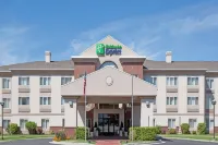 Holiday Inn Express & Suites Ogden Hotels in 