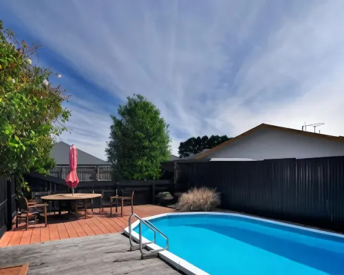 Knightsbridge Court Motor Lodge Hotels in Blenheim