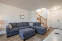 Cozy Townhome Gathering Spot