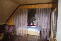 Vamoose Mandarin Village Resort Các khách sạn ở Kaluk