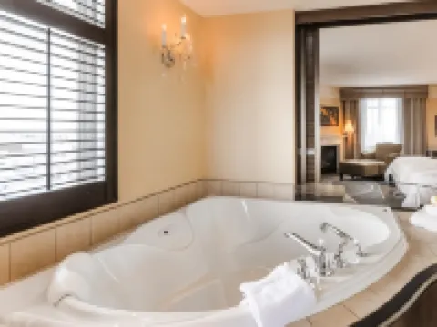 Le St-Martin Hotel & Suites Hoteles en Laval