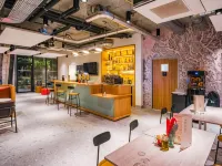 Ibis Styles Albertville Hotels in Albertville