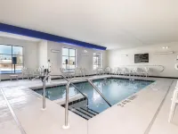 Cobblestone Hotel & Suites - Rhinelander