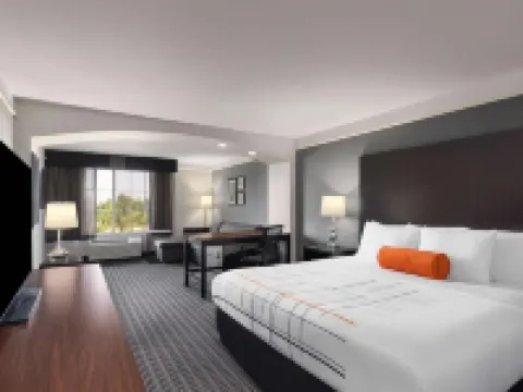 La Quinta Inn & Suites by Wyndham Santa Clarita - Valencia