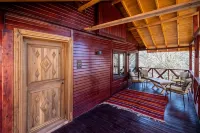 The Canyon Kartepe and Restoran Hotels in Derbent Mahallesi