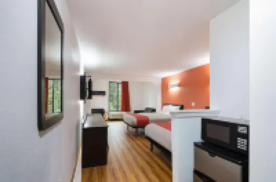 Motel 6 Moss Point, MS