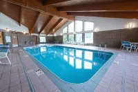 AmericInn by Wyndham Sturgeon Bay - Pools