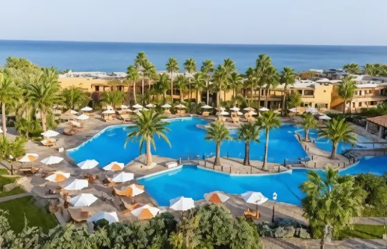 拉奎拉里斯馬海灘酒店