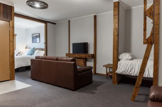 Mount Mee Country Lodge Отели в г. Кабулчер