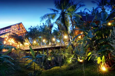 Desa Alamanis Resort Vila