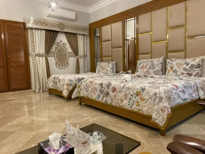 Travel Lodge Clifton Hotels near Sea View Info & Rescue Center