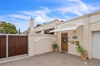 Arum Guest House Hotels in East london