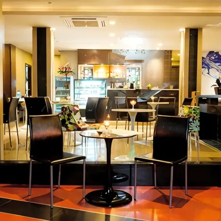 41 Suite Bangkok Отели рядом с достопримечательностью «Станция надземного метро Phrom Phong»