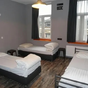 Urban City Centre Hostel โรงแรมใกล้มหาวิหารเซนต์มิคาเอลและเซนต์กูดูลา