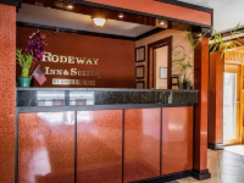 Rodeway Inn & Suites Brunswick Near Hwy 1 Hotels in Brunswick